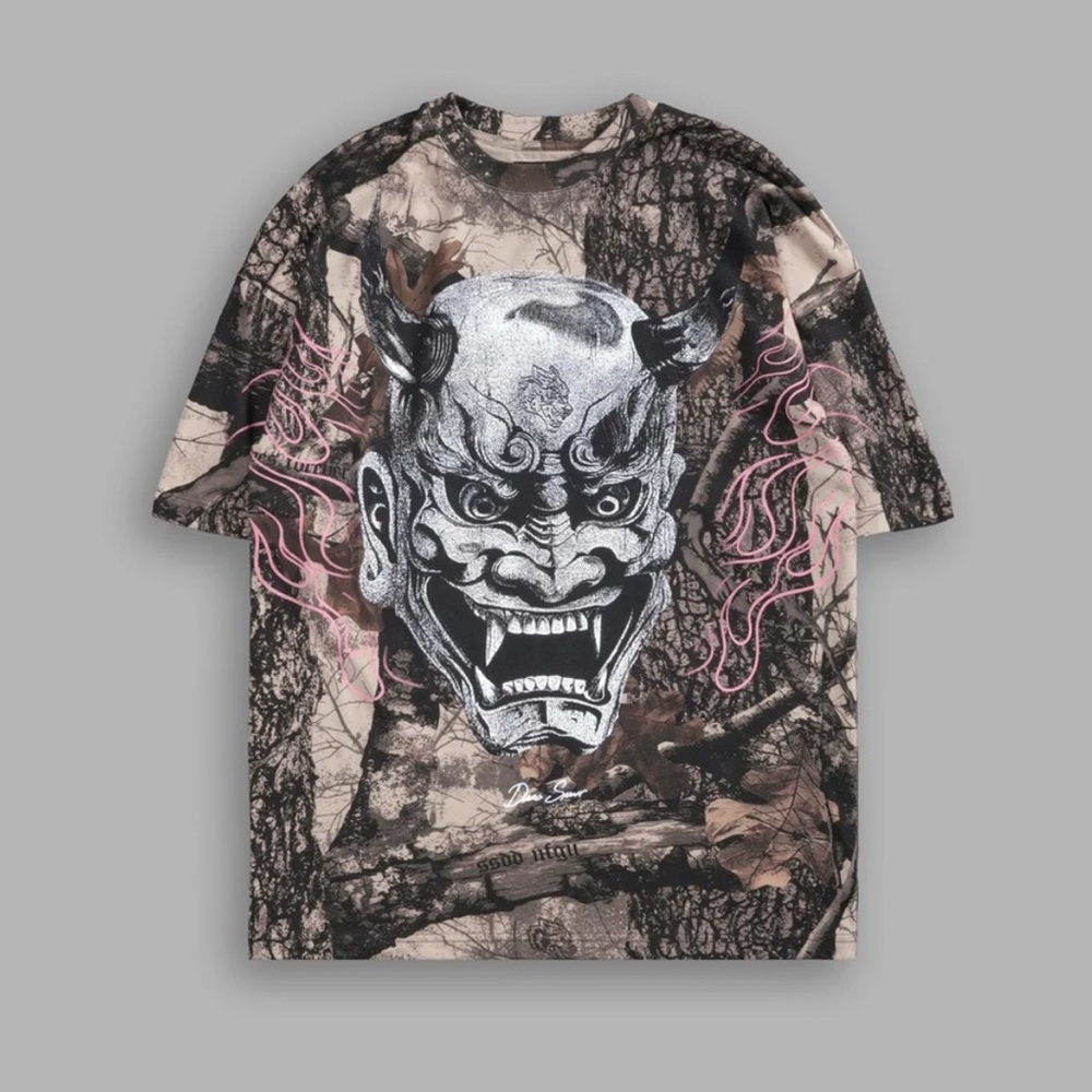 DARC SPORT HANNYA "PREMIUM VINTAGE" OVERSIZED XXL
NWT
TEE IN CLAY WOODLAND CAMO